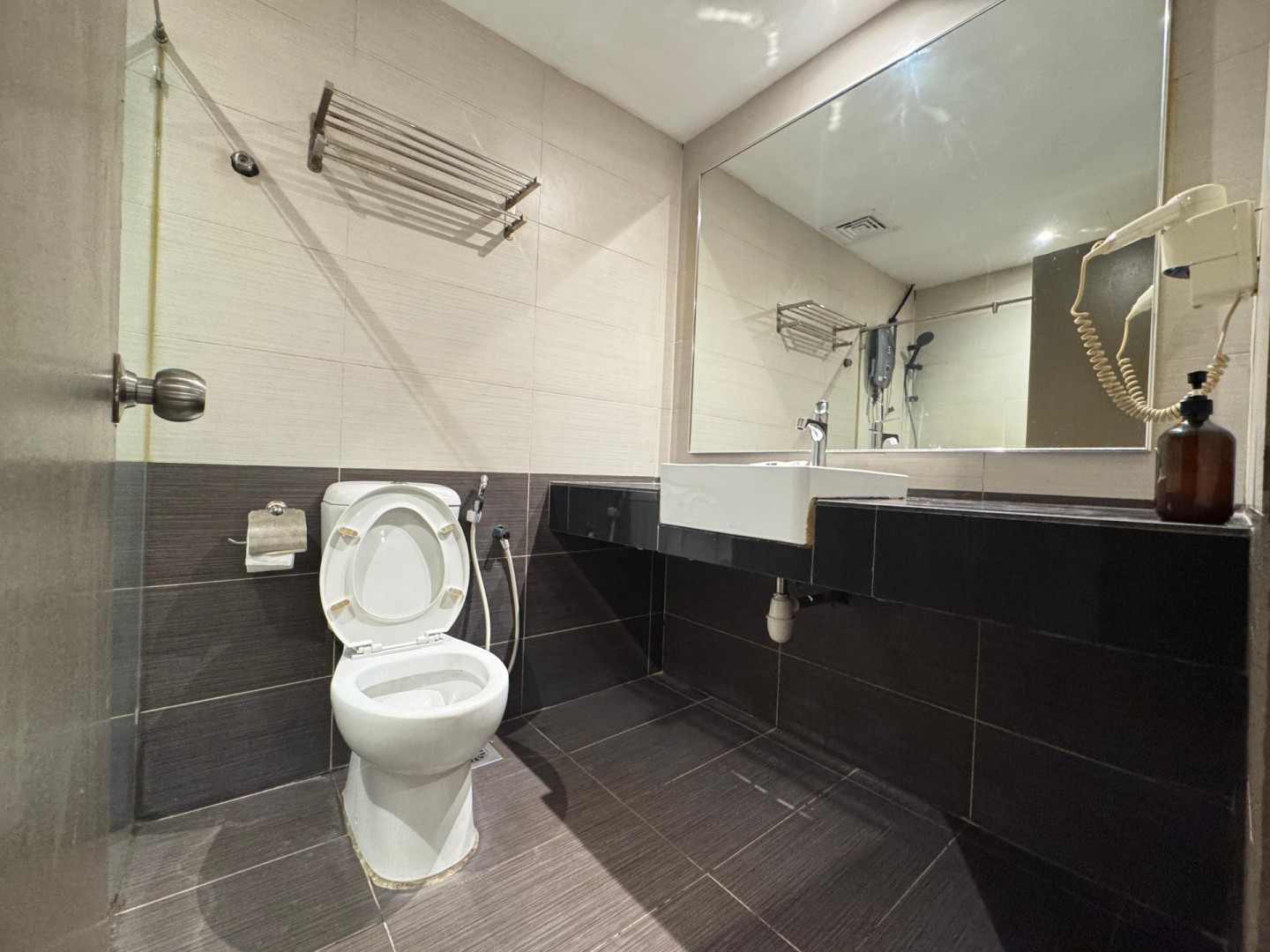 Kingston Hotel 6 at Changkat Bukit Bintang 13/61