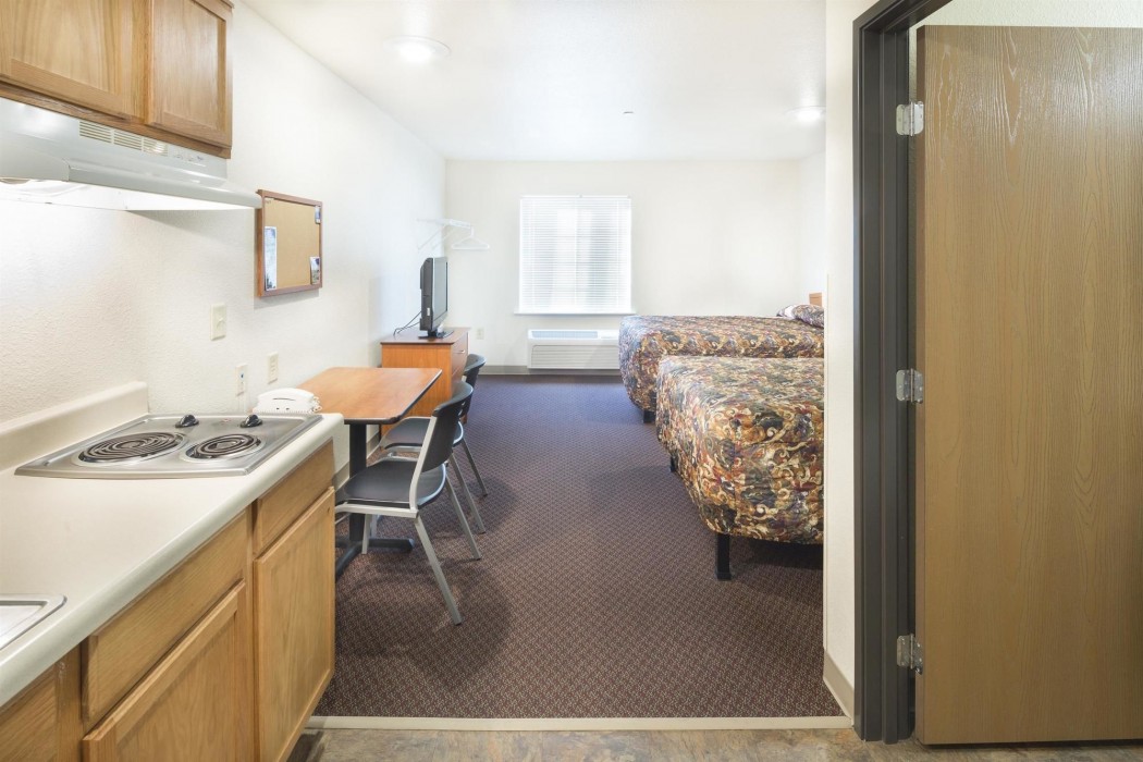 WoodSpring Suites Columbus Fort Benning 24/24