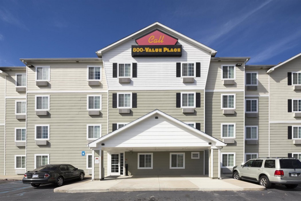 WoodSpring Suites Columbus Fort Benning 18/24