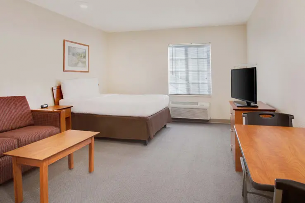 WoodSpring Suites Holland - Grand Rapids 6/10