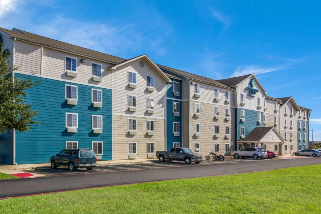 WoodSpring Suites Houston Baytown 1/54