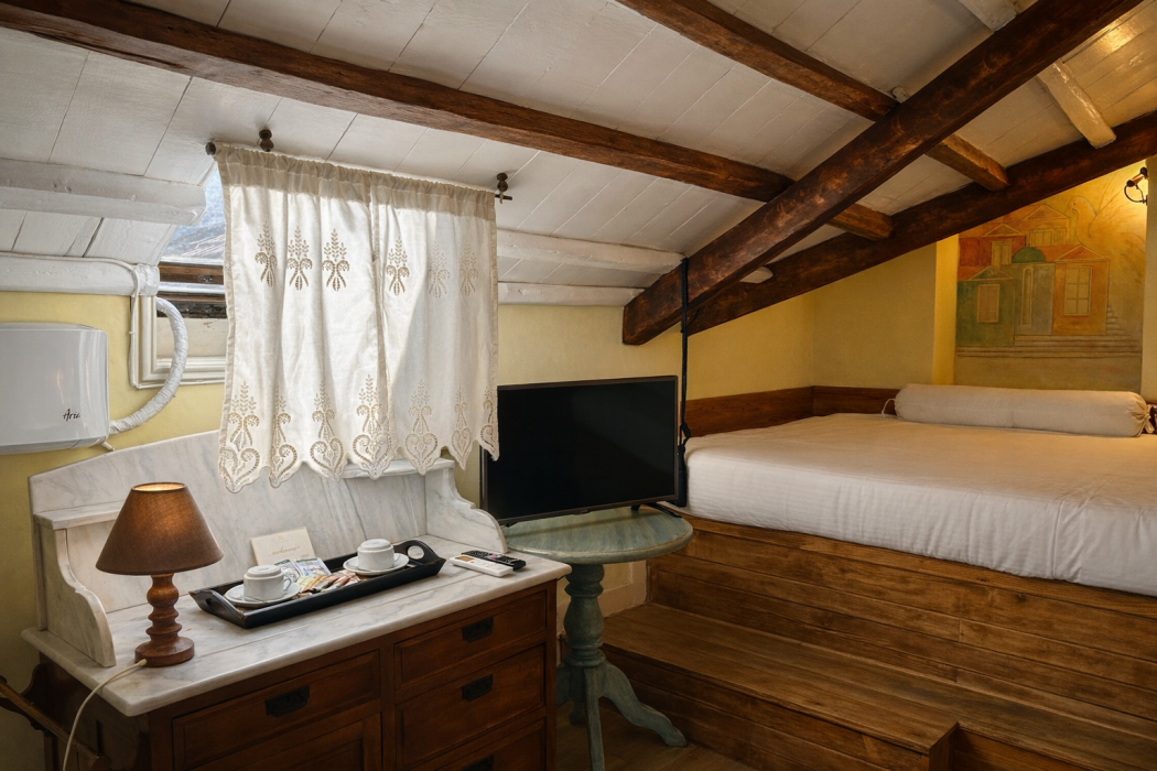 Loriet Hotel 34/191