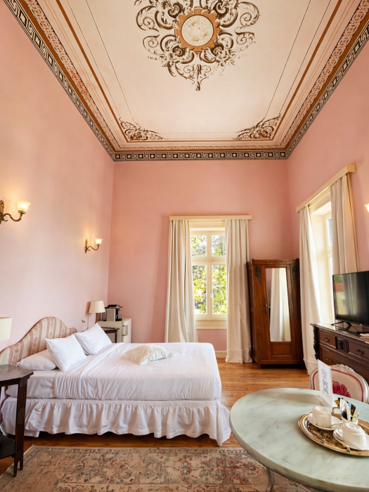 Loriet Hotel 111/191