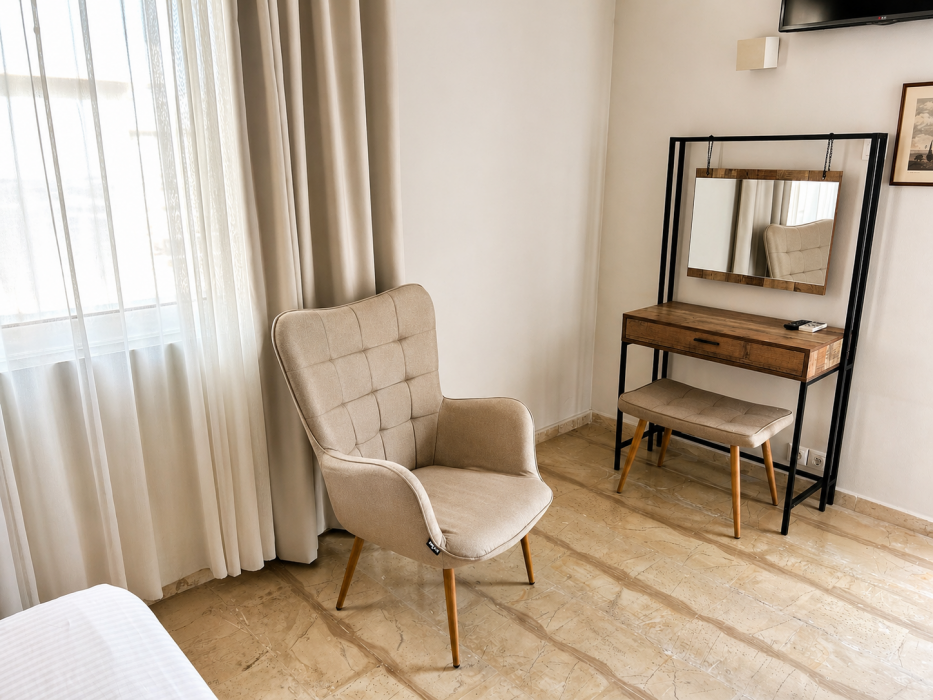 Loriet Hotel 23/191