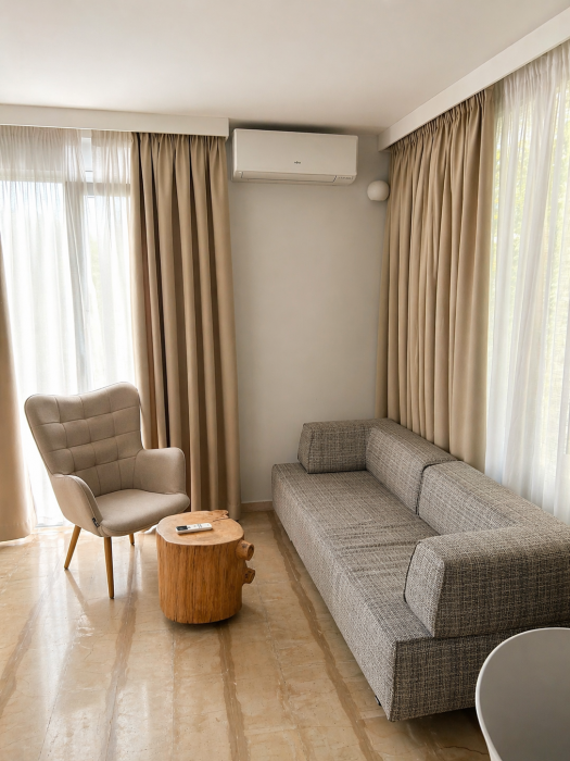 Loriet Hotel 75/191