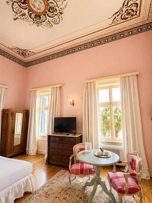 Loriet Hotel 107/191
