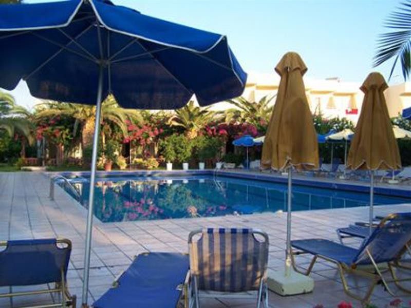 Relax Hotel 8/12