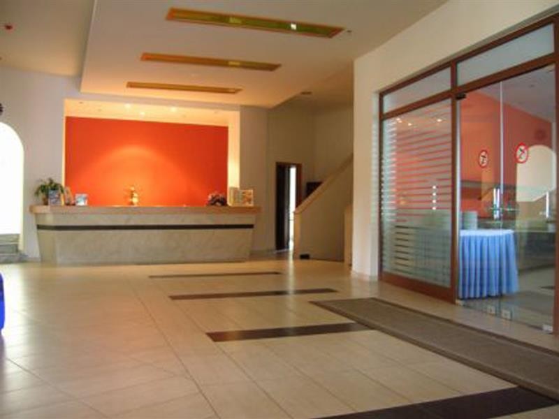 Relax Hotel 4/12