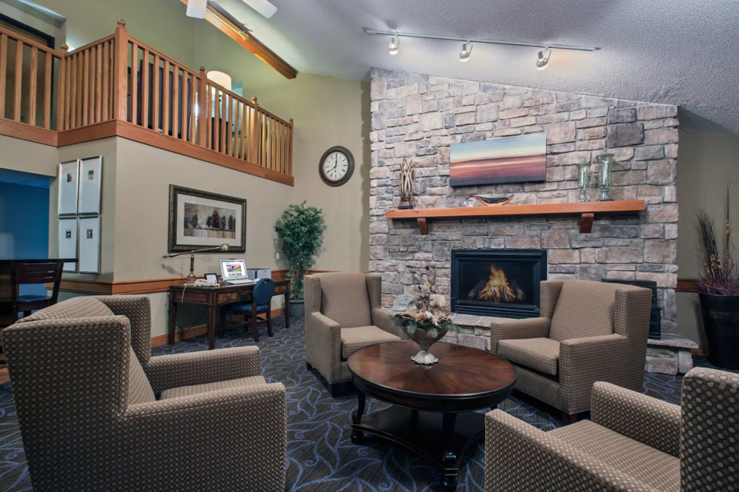 AmericInn by Wyndham Fort Dodge 7/32