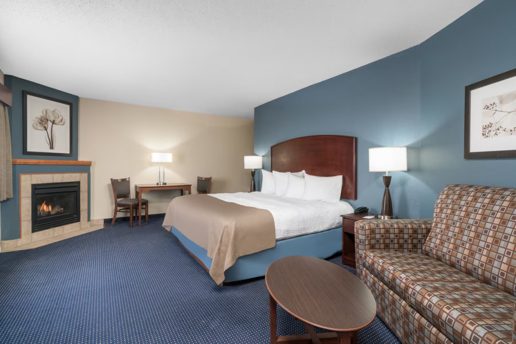AmericInn by Wyndham Fort Dodge 12/32