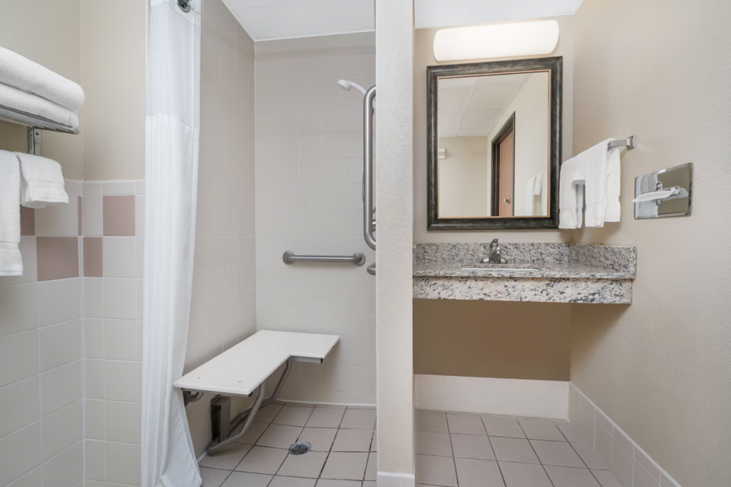 AmericInn by Wyndham Fort Dodge 10/32