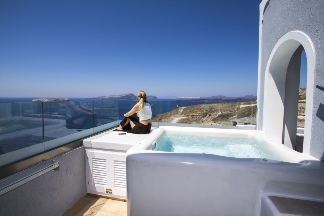Our Villa Santorini 16/59