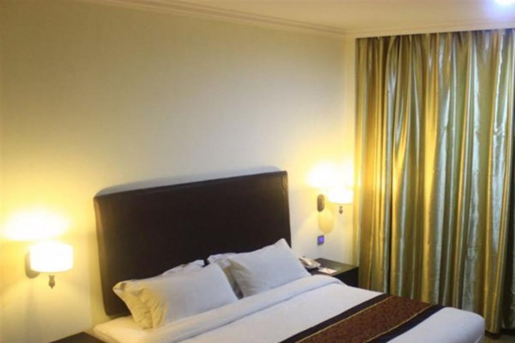 AGlow Hotel Harbor Bay Batam 12/65