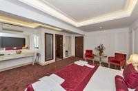 Eskar Hotel 57/78