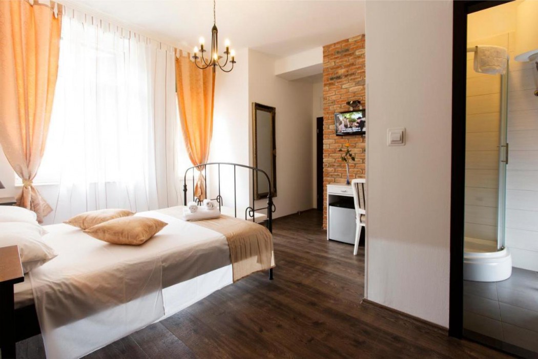 Prior Suites Split 7/50