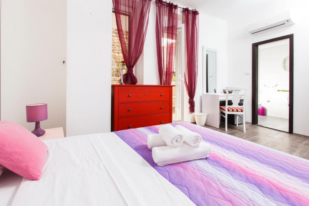 Prior Suites Split 27/50