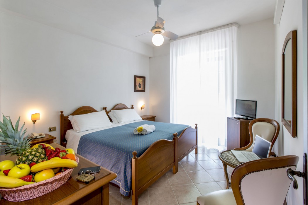 Grand Hotel Excelsior 30/66