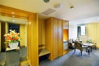 Apollo Hotel 54/83