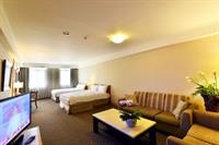 Apollo Hotel 36/83