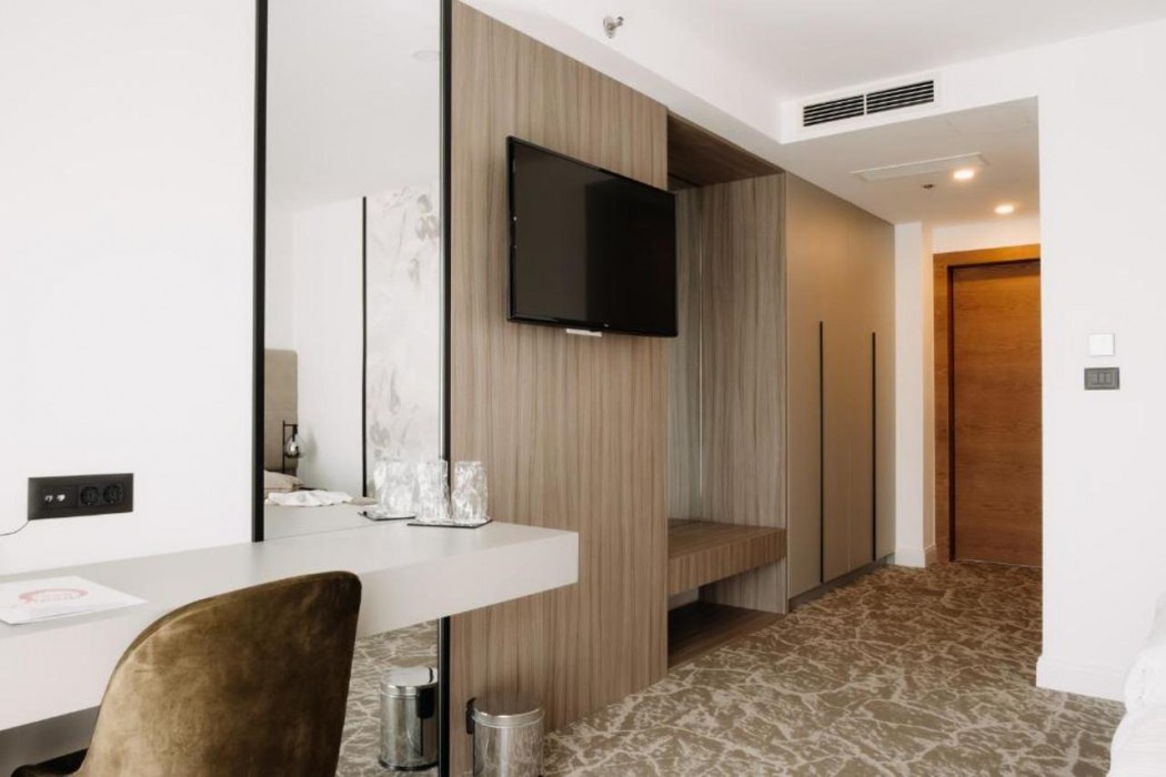 Hotel Fanat 15/76