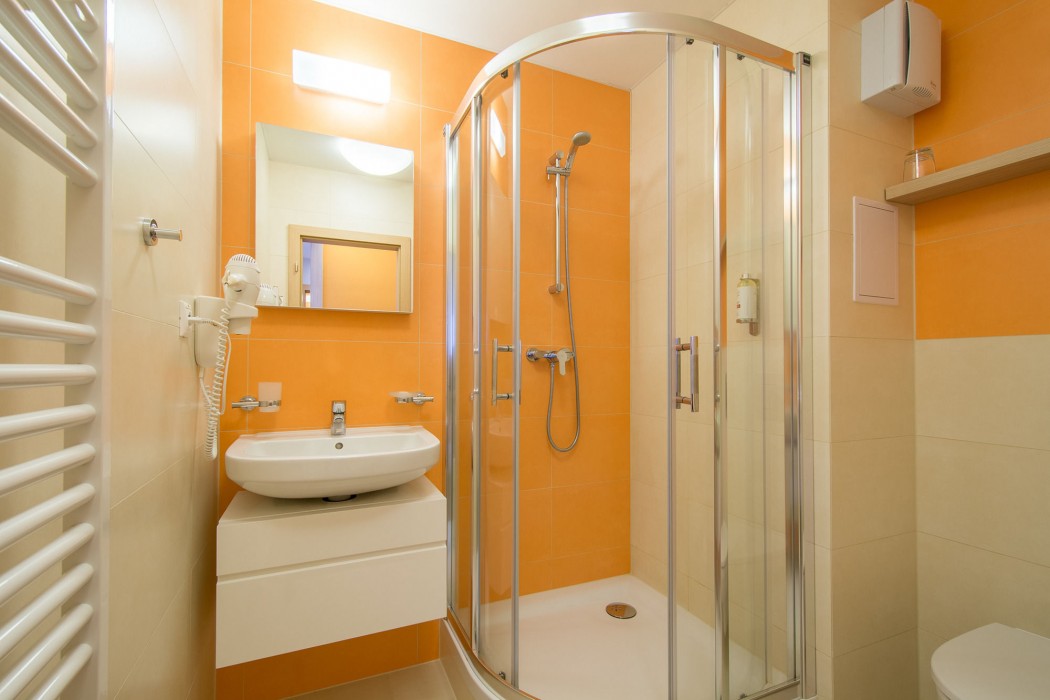 Hotel Slovan 57/100
