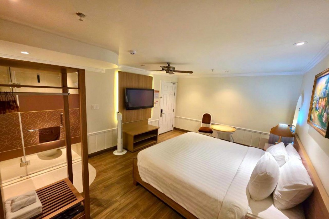 Tulip Hotel 2 23/66