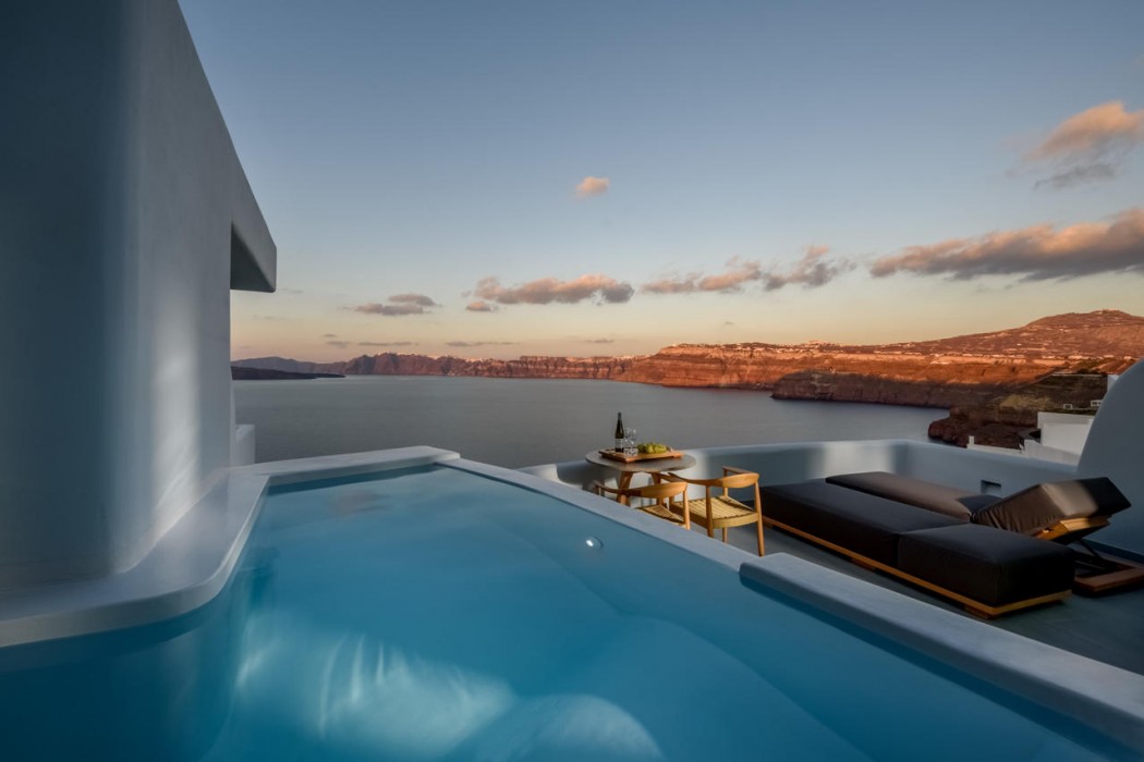 Neptune Luxury Spa Suites 20/72