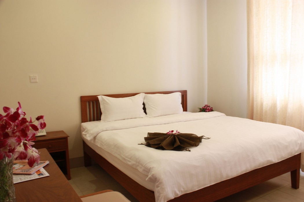 Lux Riverside Hotel & Apartment 57/99