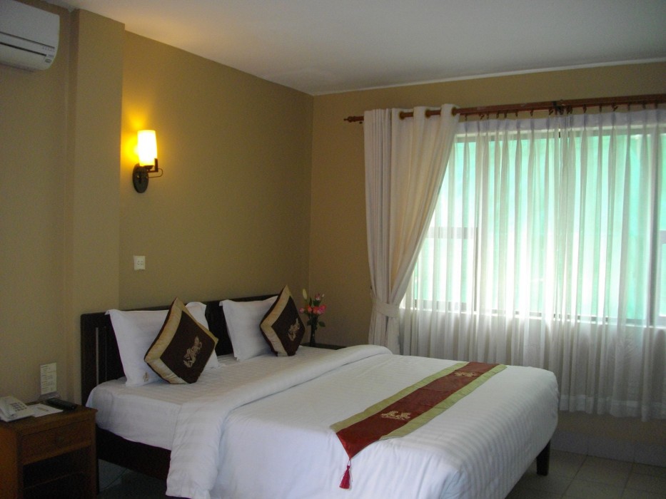 Lux Riverside Hotel & Apartment 54/99