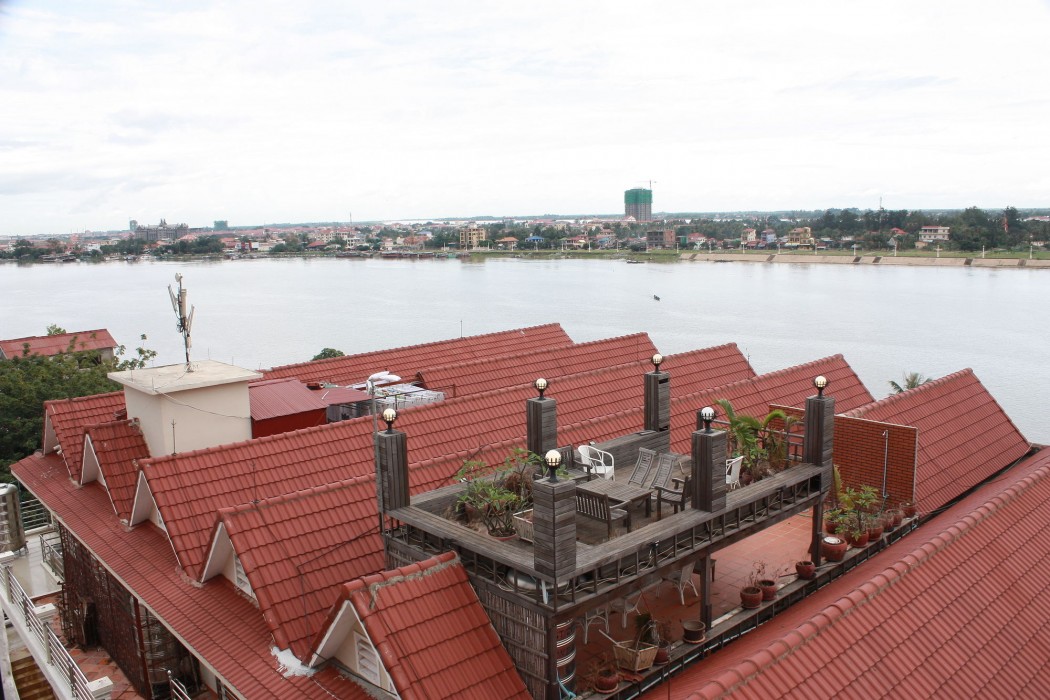 Lux Riverside Hotel & Apartment 62/99
