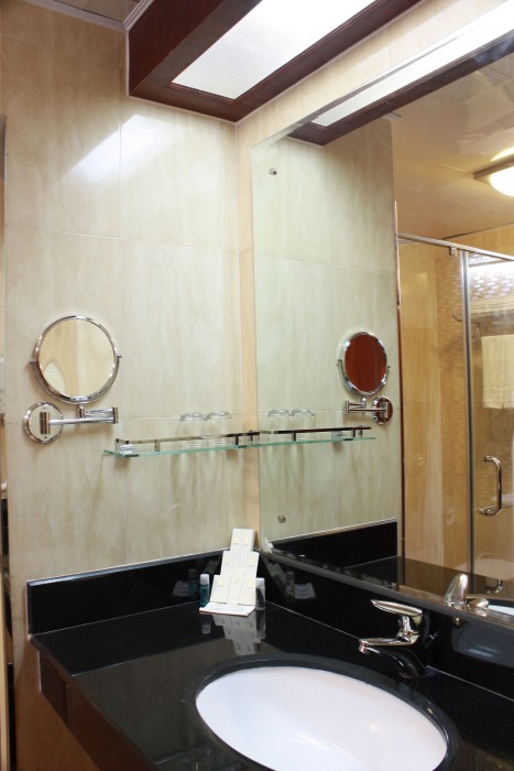 Lux Riverside Hotel & Apartment 49/99