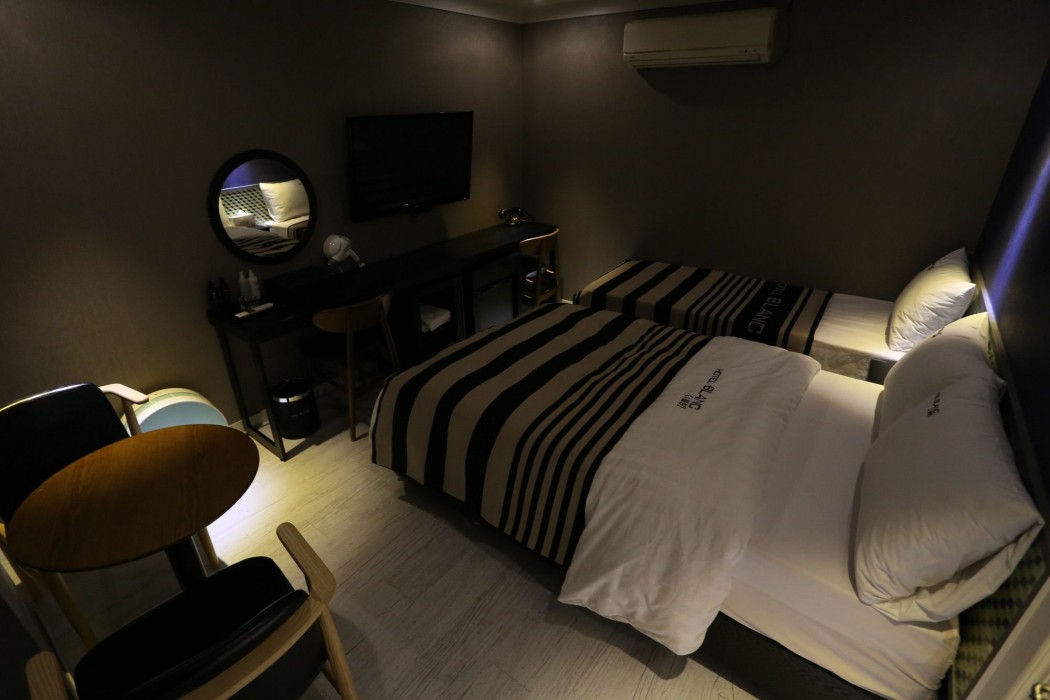 Blanc hotel 18/65