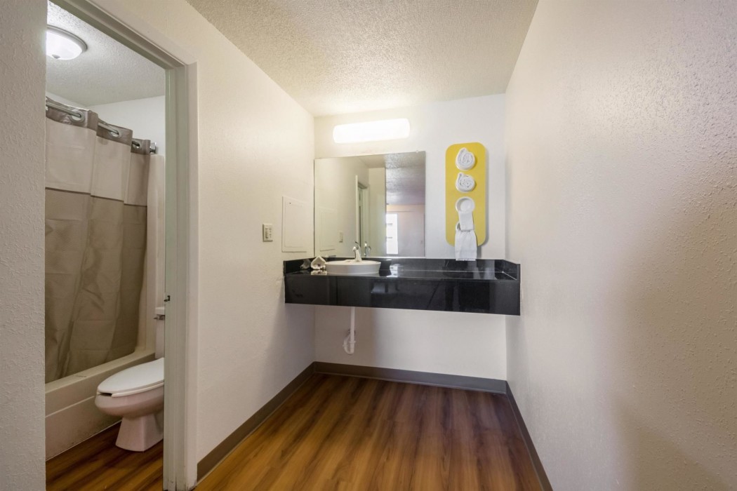 Motel 6 Indianapolis IN - South (ex Americas Best Inn South) 28/46
