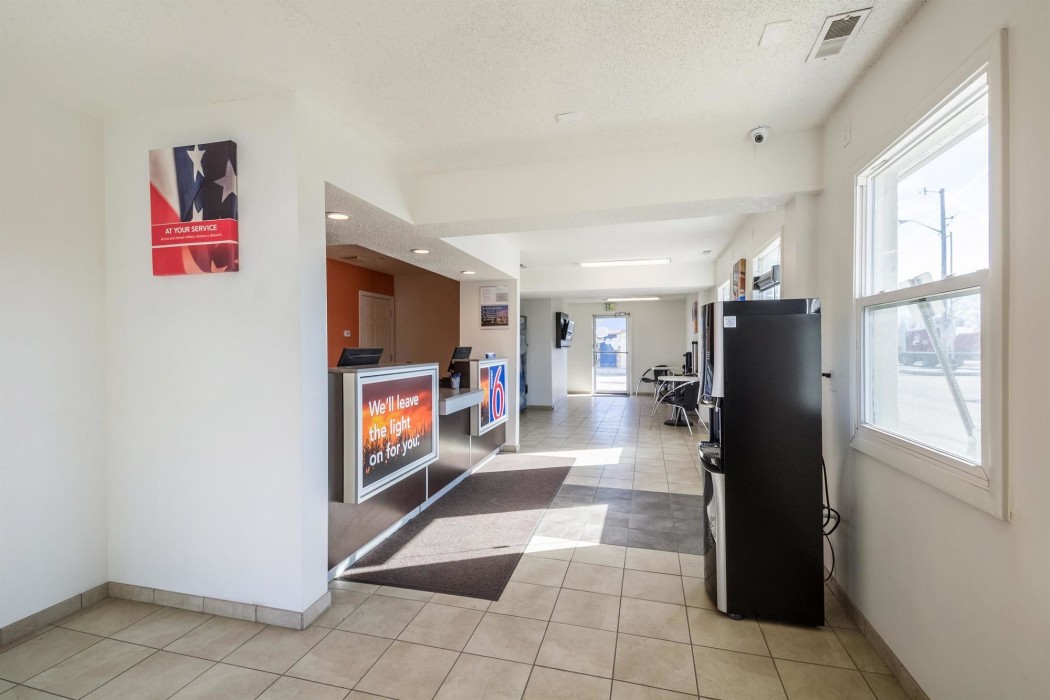 Motel 6 Indianapolis IN - South (ex Americas Best Inn South) 26/46