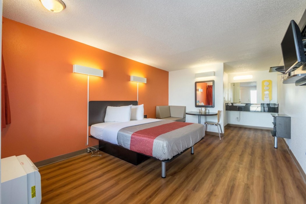 Motel 6 Indianapolis IN - South (ex Americas Best Inn South) 30/46