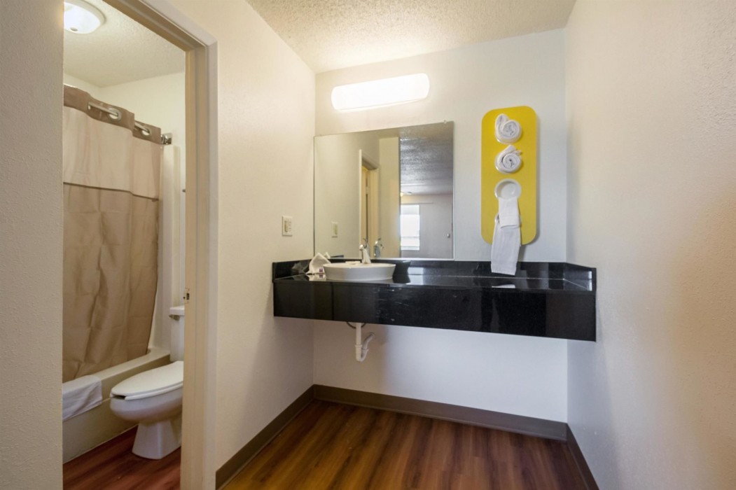 Motel 6 Indianapolis IN - South (ex Americas Best Inn South) 23/46