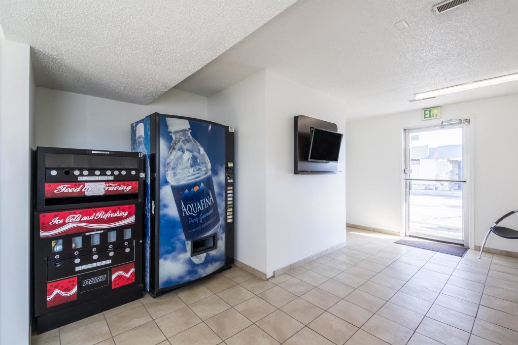Motel 6 Indianapolis IN - South (ex Americas Best Inn South) 12/46