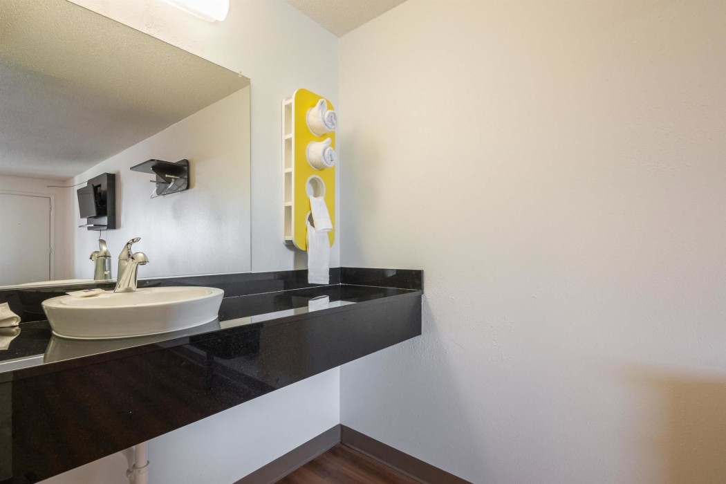 Motel 6 Indianapolis IN - South (ex Americas Best Inn South) 22/46