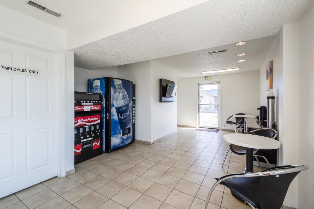 Motel 6 Indianapolis IN - South (ex Americas Best Inn South) 16/46