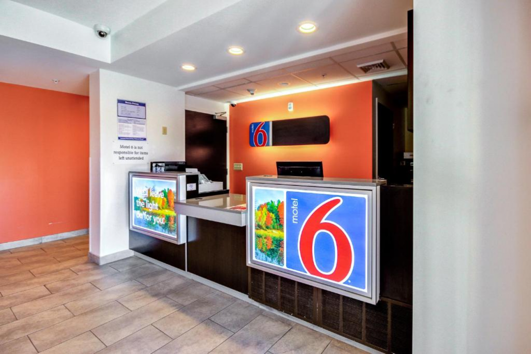 Motel6 Allentown, PA 8/45