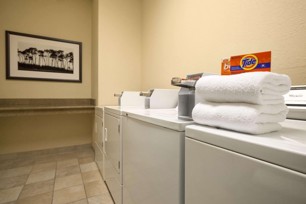 Country Inn & Suites by Radisson, Toronto Mississauga, ON 16/39