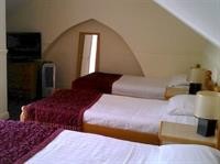 Central Hotel 27/63