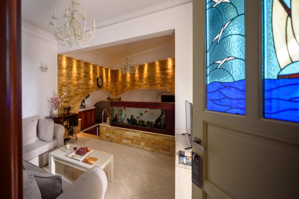 Suite Home Santorini 7/75