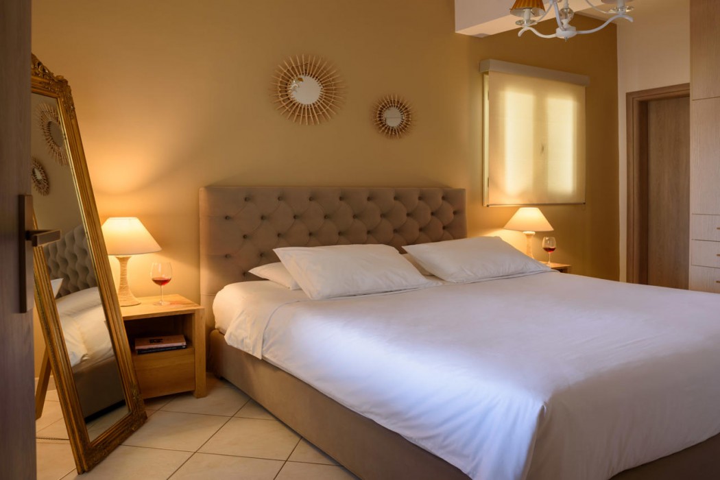 Suite Home Santorini 31/75