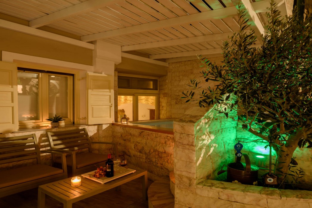 Suite Home Santorini 11/75