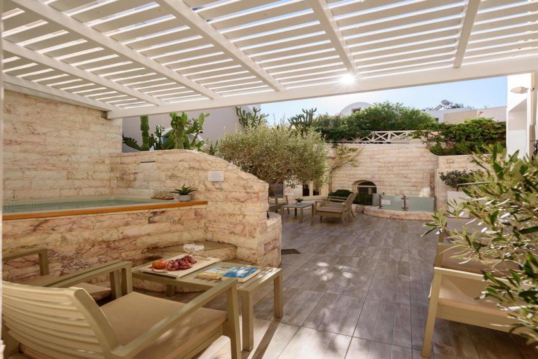 Suite Home Santorini 9/75
