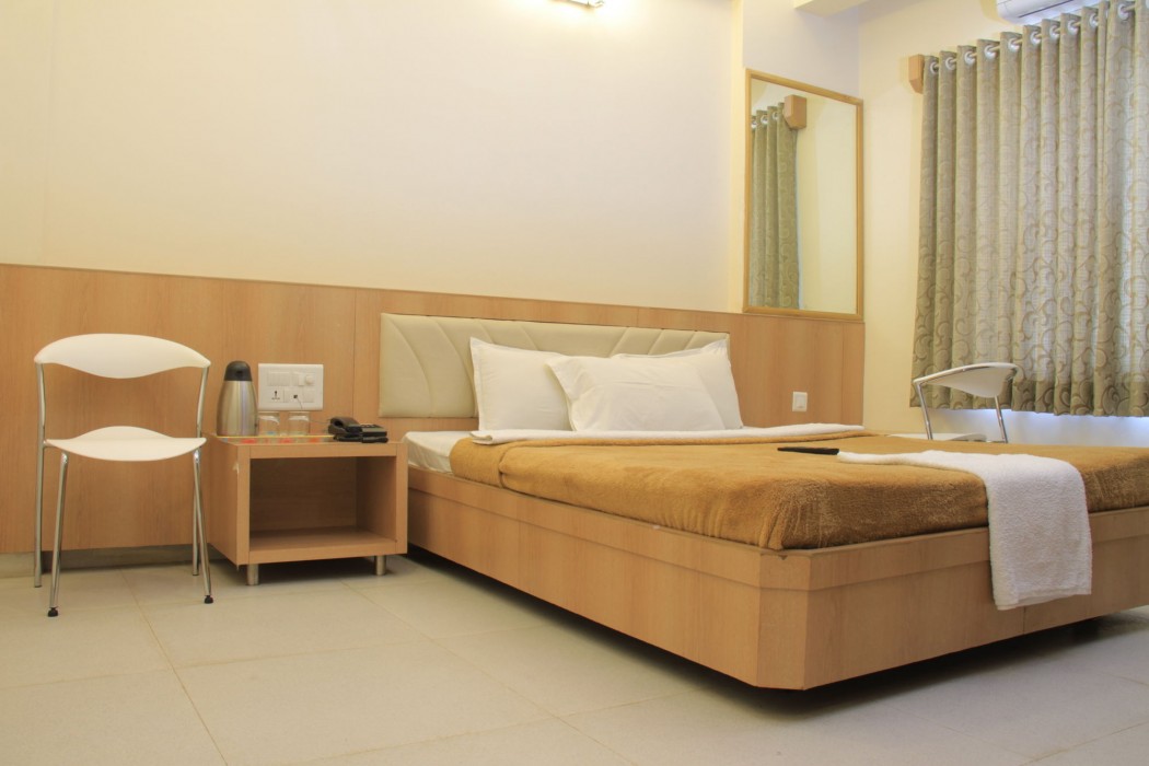 Hotel Sai Gurusthan 32/70