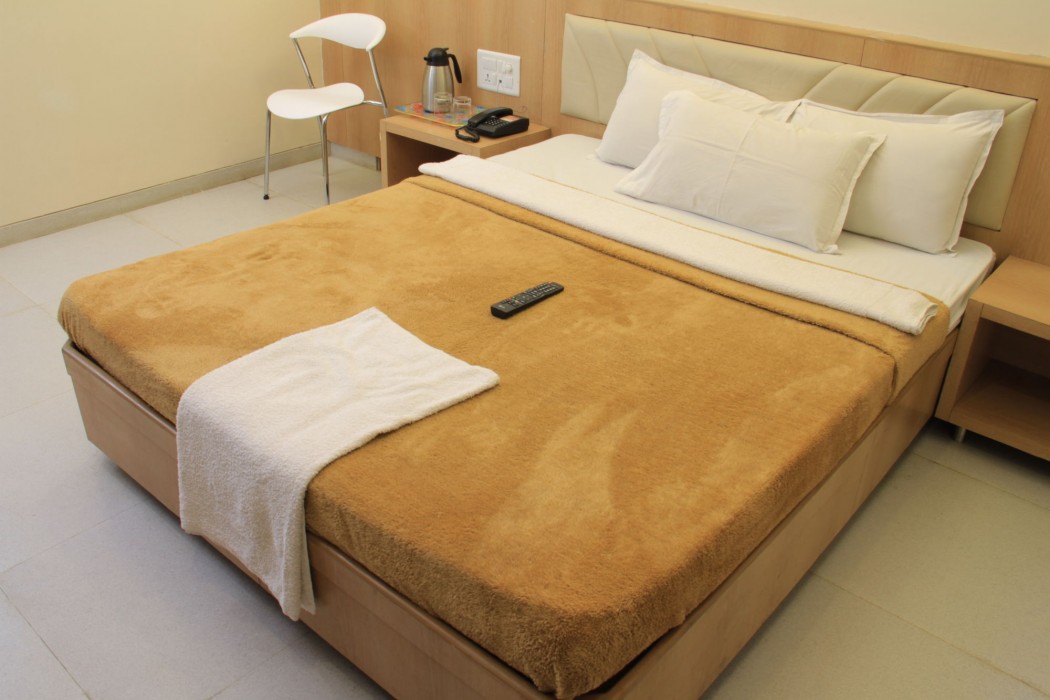 Hotel Sai Gurusthan 33/70