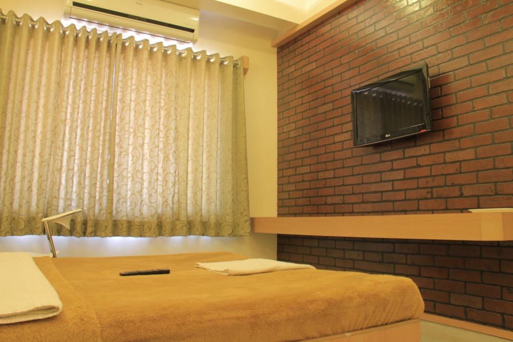 Hotel Sai Gurusthan 42/70