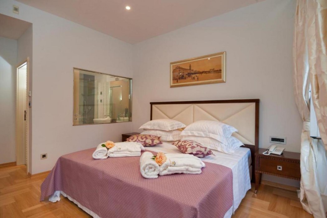 Heritage Hotel Antique Split 10/60